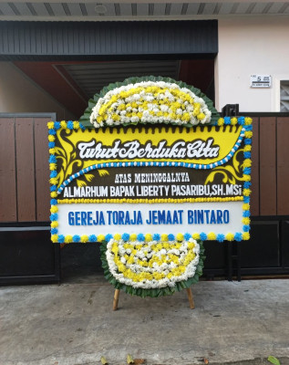 Papan Bunga Duka di Bojong Pandan