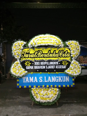 Papan Bunga Duka di Bojong Pandan